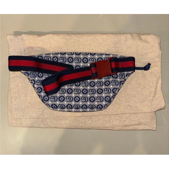Gucci Beige Belt Bag - Picture 2 of 5